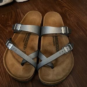 Nearly brand new metallic Birkenstocks
